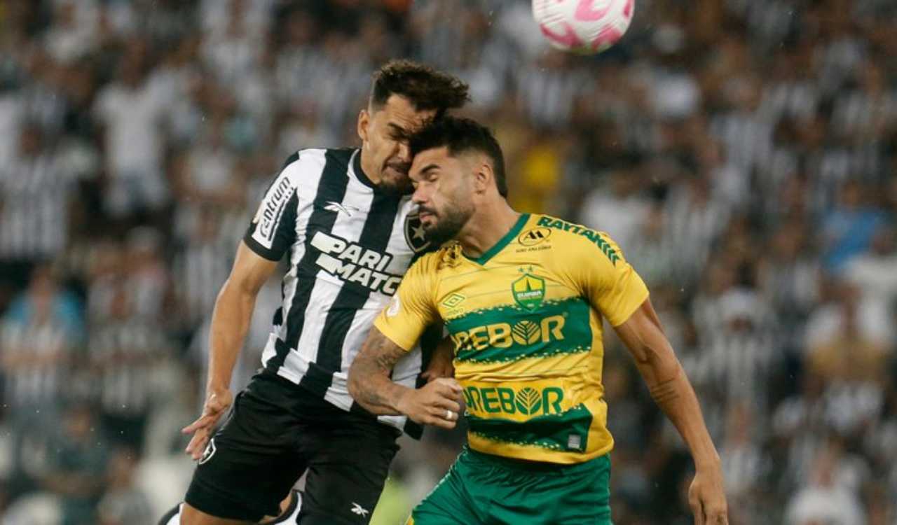 Botafogo perde para o Cuiabá e fica seis pontos na frente do Palmeiras