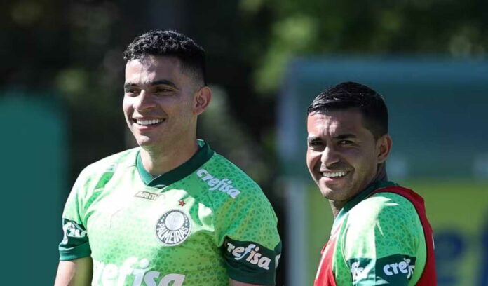 Bruno Rodrigues e Dudu, durante treinamento na Academia de Futebol do Palmeiras (Foto: Cesar Greco/Palmeiras)