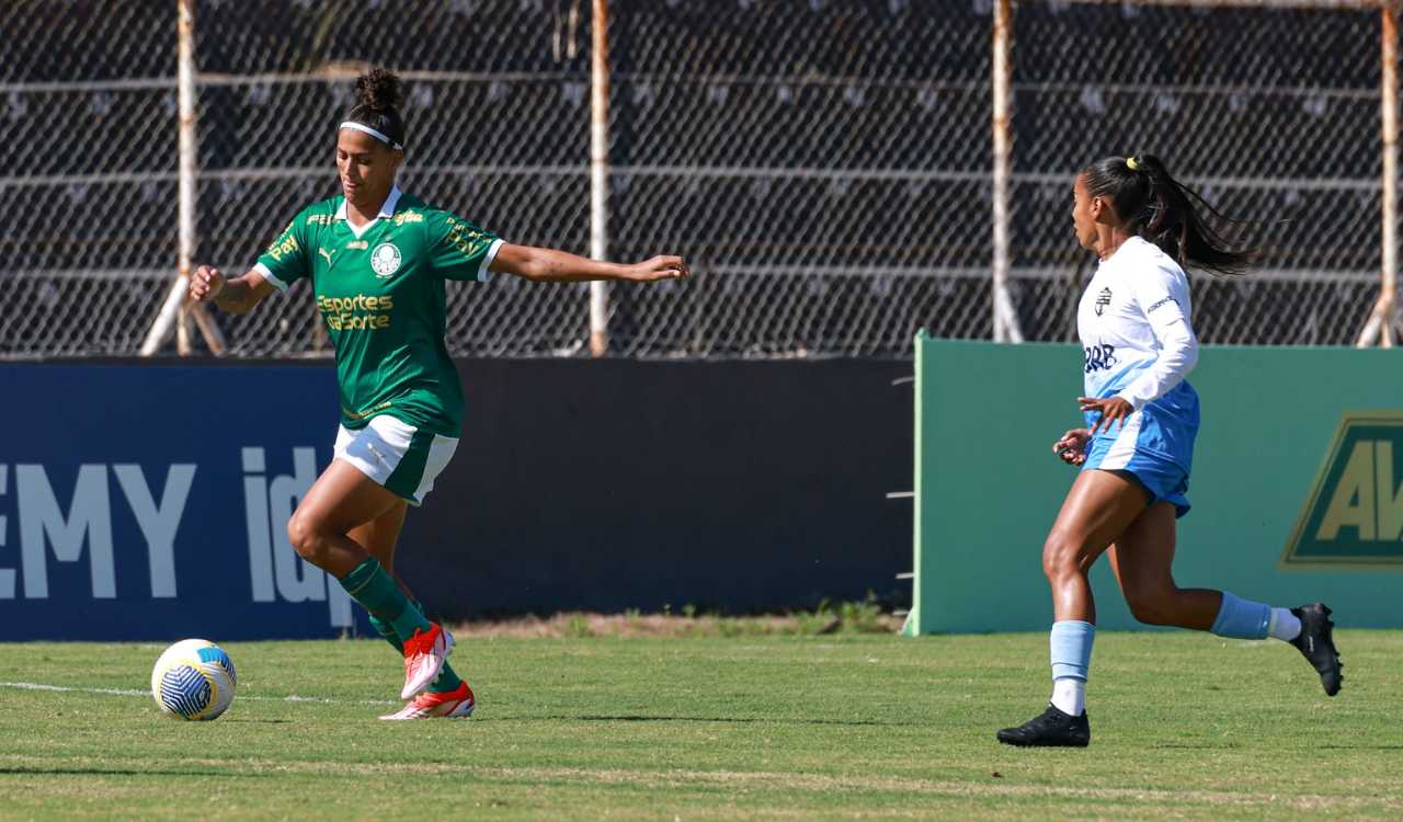 Cruzeiro x Palmeiras se enfrentam nesta segunda-feira (6), no Estádio Municipal Castor Cifuentes, na cidade de Nova Lima (MG), pela nona rodada do Brasileirão Feminino 2024 (Foto: Paloma Cassiano/Palmeiras)