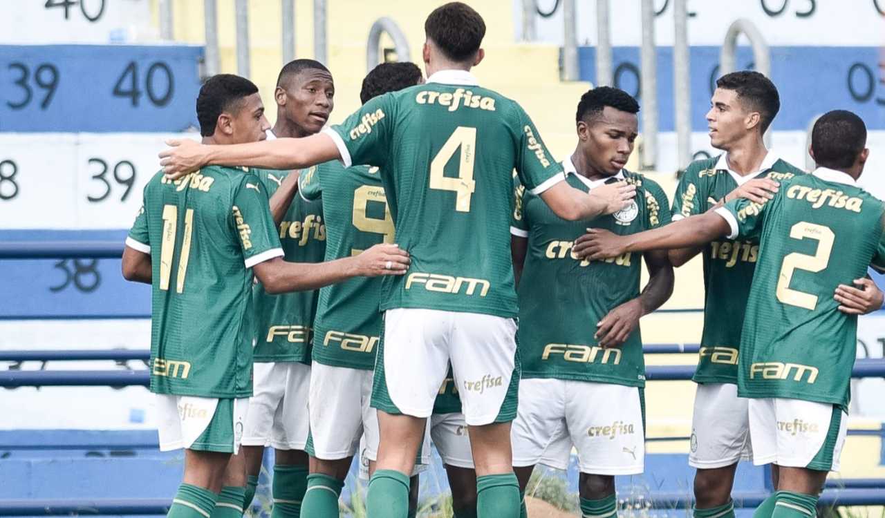 Elenco Sub-20 do Palmeiras Patrick celebra o segundo gol do Palmeiras (Foto: Ronaldo Barreto/@barretoronaldofotos)
