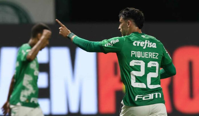 Piquerez comemorando seu gol em Palmeiras 2 x 0 Vasco pela oitava rodada do Brasileirão 2024 (Foto: Cesar Greco/Palmeiras/by Canon)